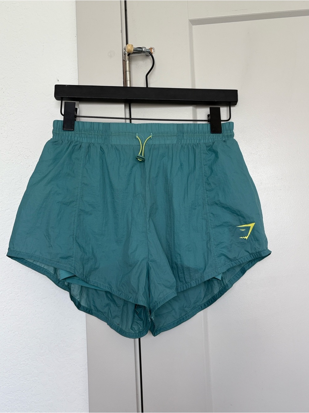 GYMSHARK 2in1 PULSE WINDBREAKER TEAL SHORTS WOMENS XS